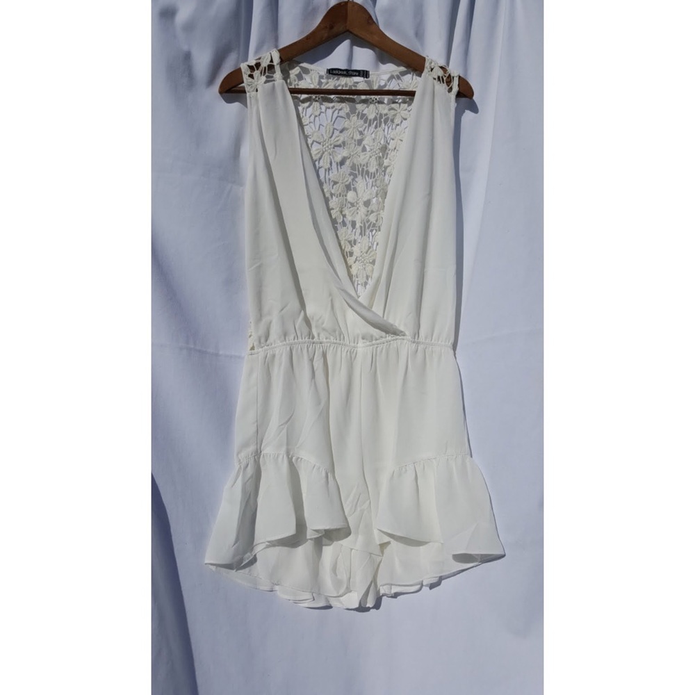 NWOT LOOKBOOK STORE Lace Embroidery Romper